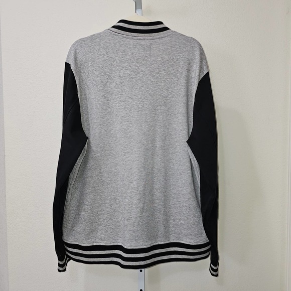 PENGUIN Men's Varsity Gray & Black Rib Knit Button Closure Bomber Jacket Sz XL - Picture 2 of 14
